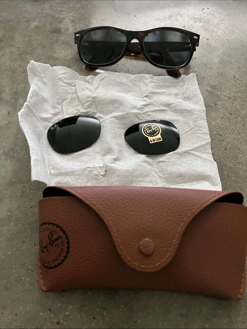 Ray-Ban brown pattern Sunglasses with Brown Case